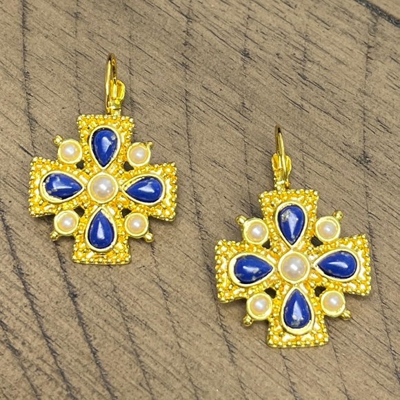 Bright golden square cross w/ navy stones & cream beads. 1” by 1”. NIP  classy - Picture 8 of 8